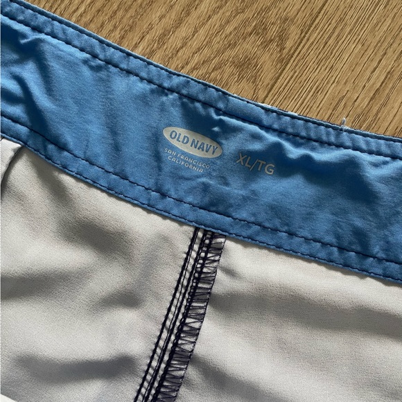 Old Navy Men’s Swimshort - Picture 5 of 5